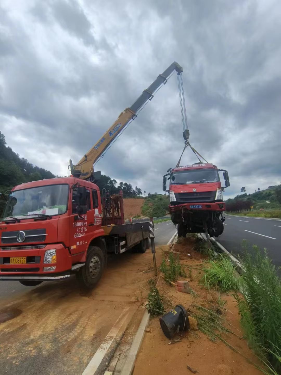 鹤山区吊车出租公司在日常生活中对吊车要怎样检查